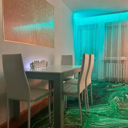Junglespa Z Prywatnym Jacuzzi Centrum Samodzielne Zameldowanie I Bezplatny Parking Βρότσλαβ